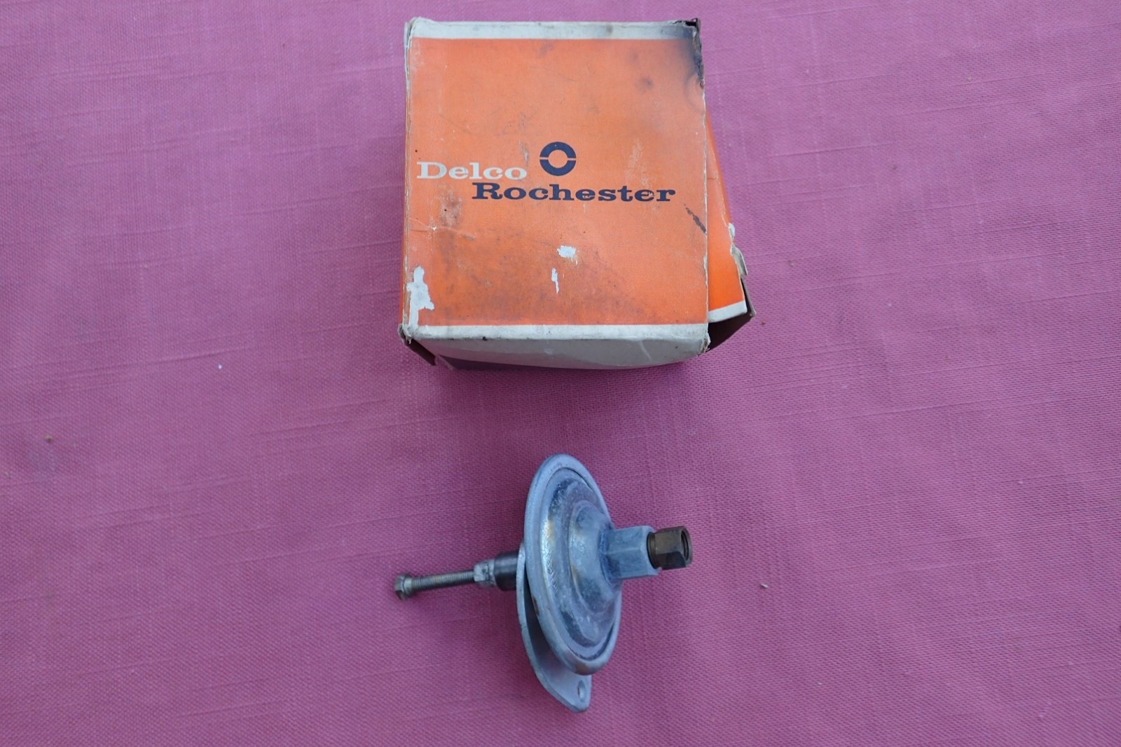 1956 Oldsmobile 2bbl carburetor HT dashpot throttle return check, NOS  7008981