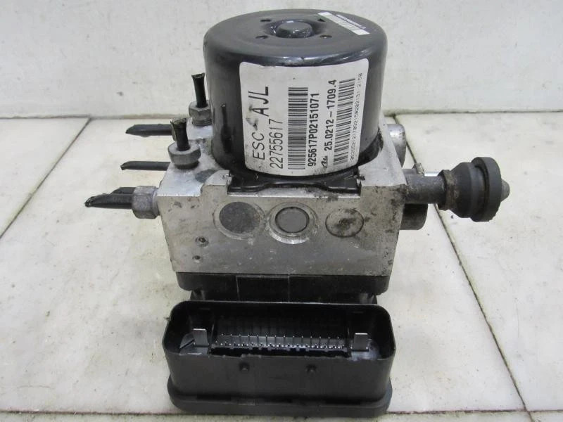 2011 Chevy Equinox Anti-Lock Brake Pump Module Assembly OEM