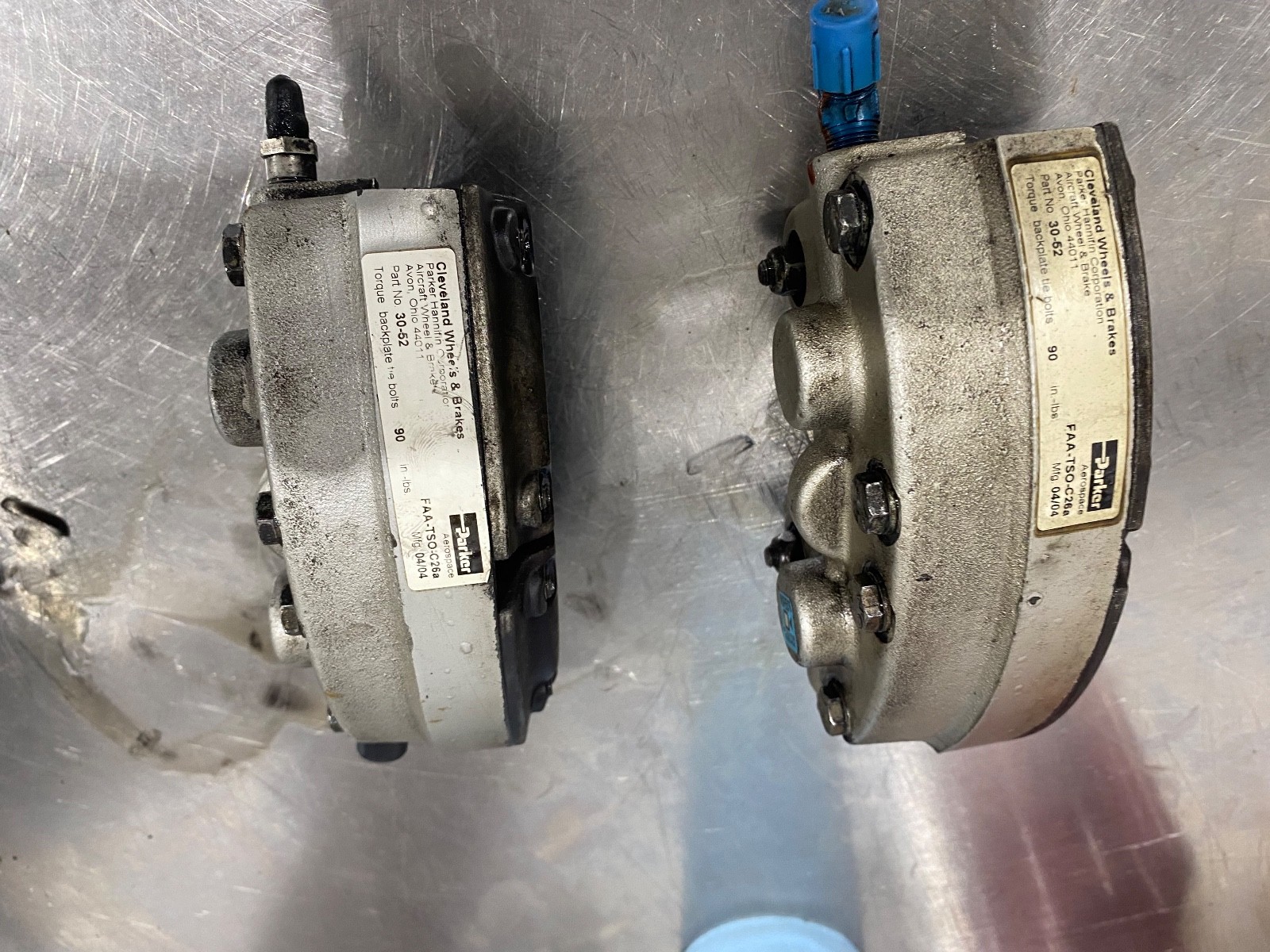 Cleveland aircraft brake caliper assembly 30-52 Cleveland aircraft brake caliper assembly 30-52