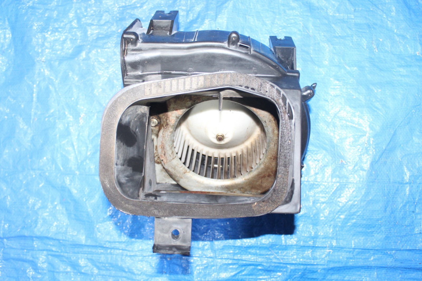 89-97 Nissan HARDBODY D21 Heater AC BLOWER Fan Motor w/ Housing AIR Box Assembly