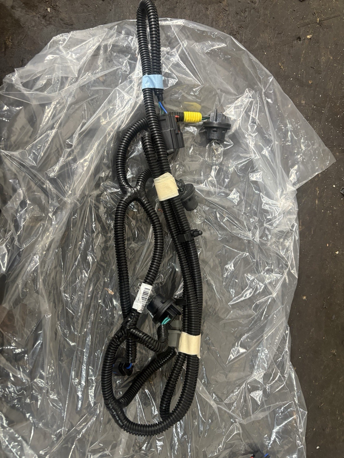 2020-2023 Chevy Silverado 2500HD 3500HD OEM Tail Light Wiring Harness Pair NEW 2020-2023 Chevy Silverado 2500HD 3500HD OEM Tail Light Wiring Harness Pair NEW