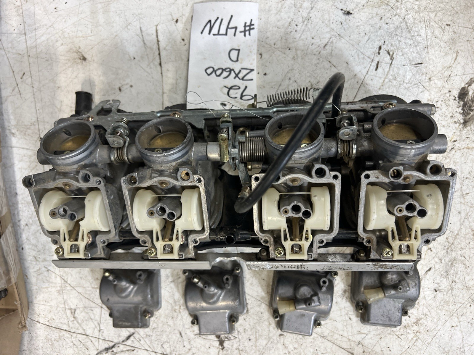 1992 1991 93 Kawasaki Zx600d Ninja 600 Zx-6 Carburetors Carb Set Rack Assembly 1992 1991 93 Kawasaki Zx600d Ninja 600 Zx-6 Carburetors Carb Set Rack Assembly
