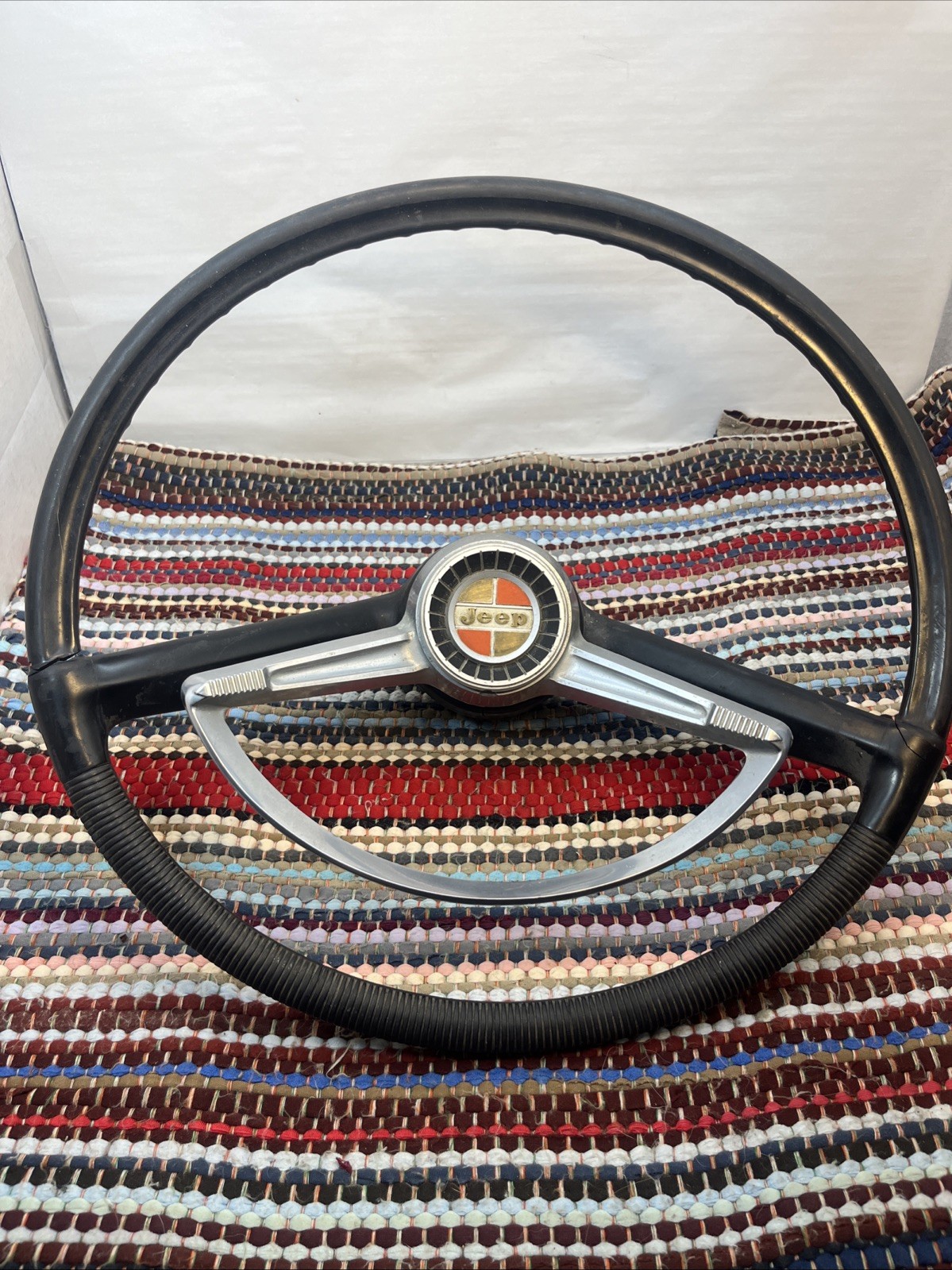 1963 1964 65 66 1967 1968 1969 Jeep Wagoneer Steering Wheel Horn Ring Button OEM
