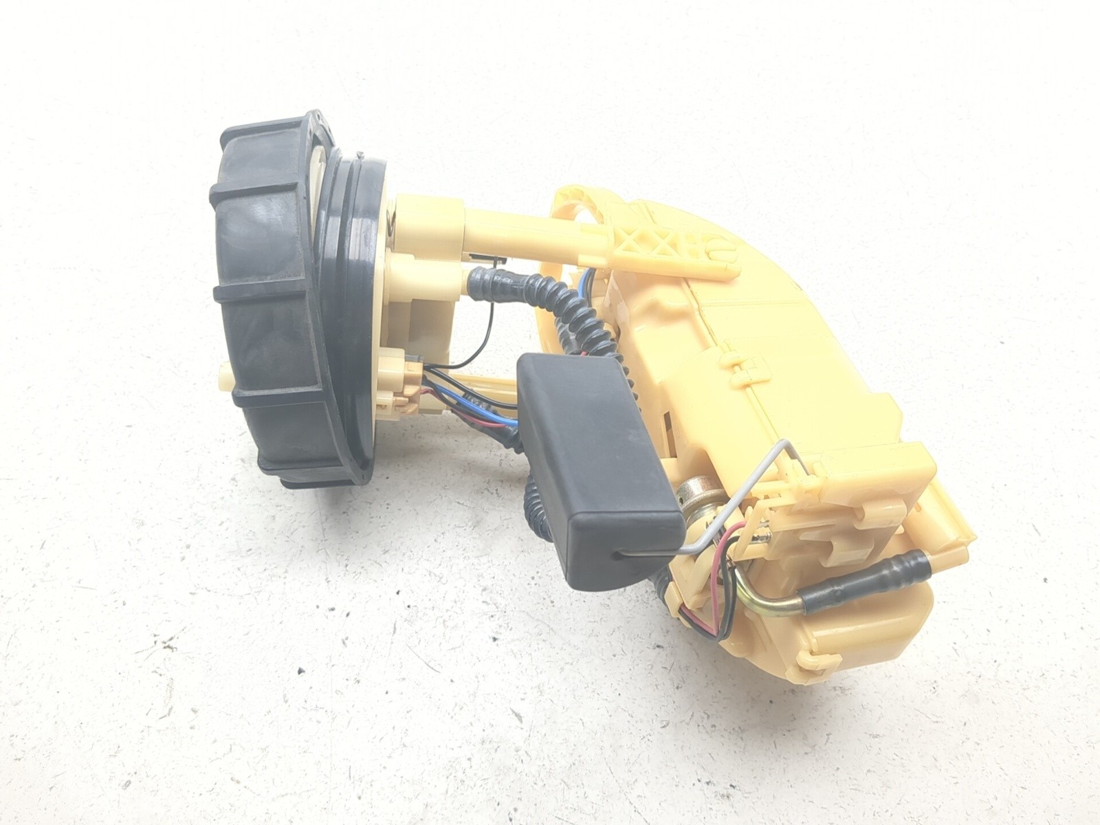 03-12 Suzuki Burgman AN650 Fuel Pump 15100-10G00