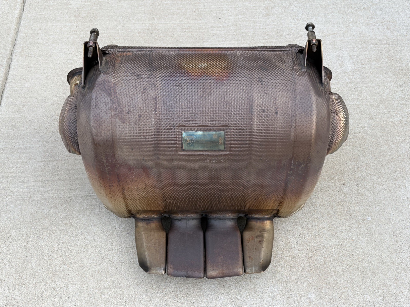 LAMBORGHINI AVENTADOR OEM EXHAUST MUFFLER 470251051F LAMBORGHINI AVENTADOR OEM EXHAUST MUFFLER 470251051F