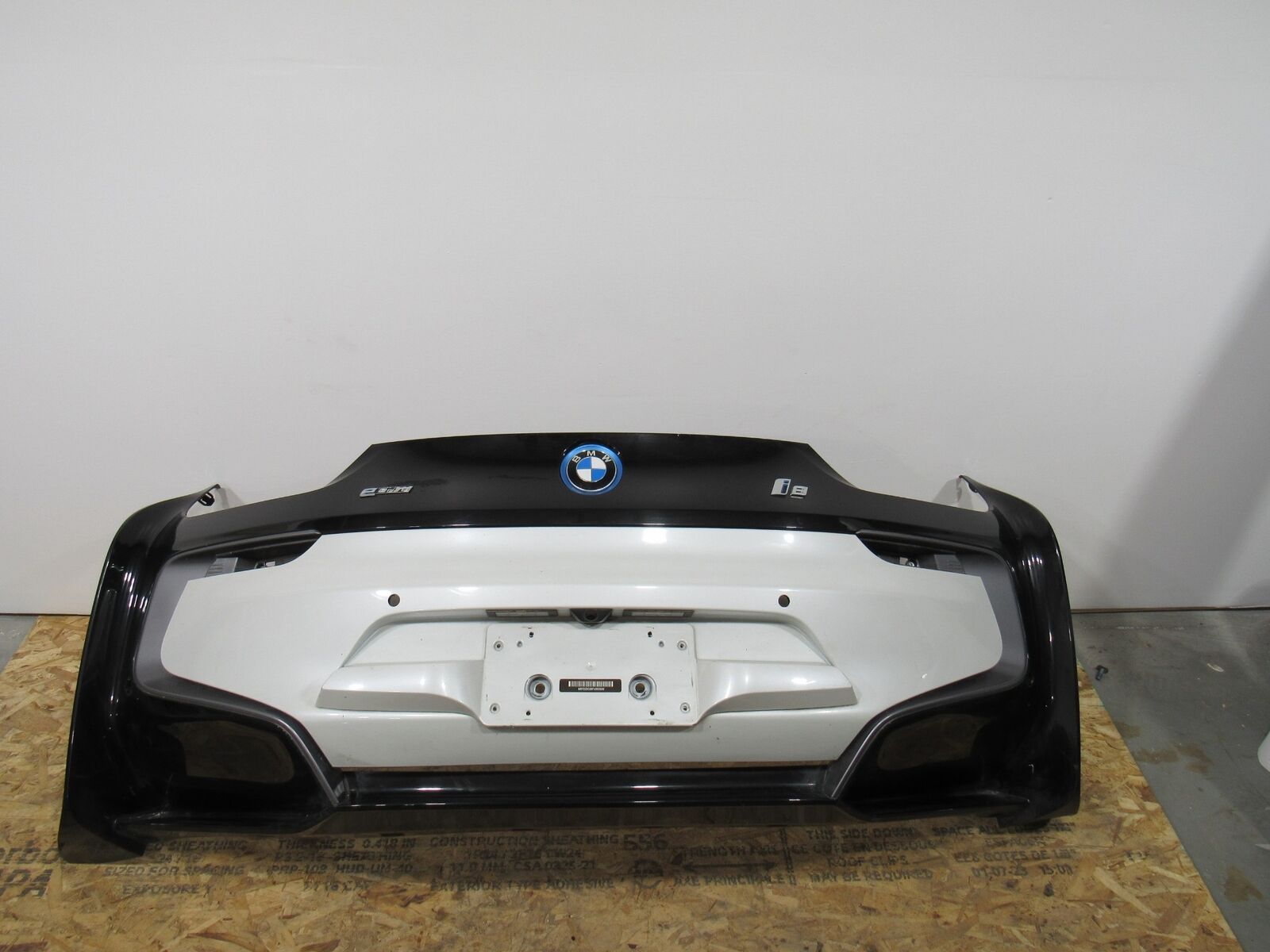 14-20 BMW I8 2015 Rear Bumper Cover ;$5