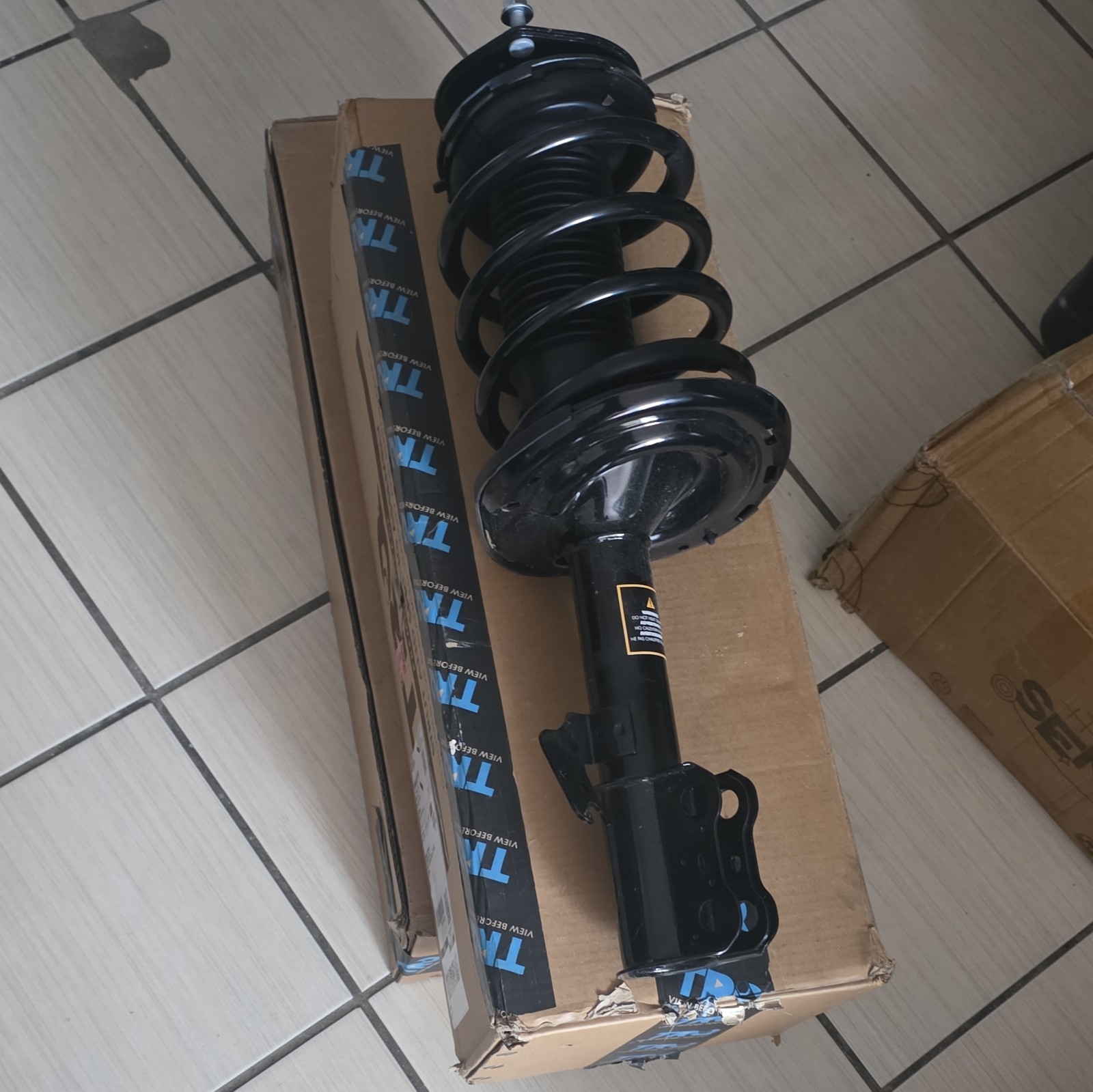 Set of 4 Front and Rear Shock Absorber Set  for 2012 Toyota Camry, Avalon.