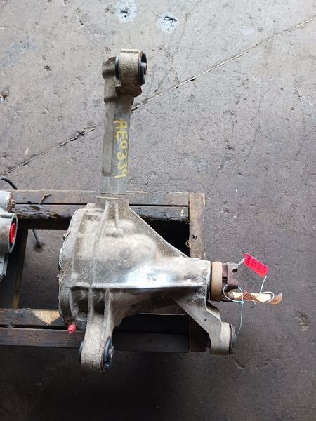 2002-2010 Mercury Mountaineer Front Axle Differential Carrier 3.73 Ratio OEM 2002-2010 Mercury Mountaineer Front Axle Differential Carrier 3.73 Ratio OEM