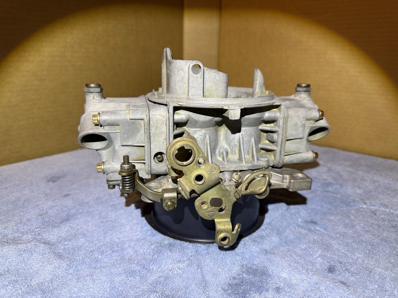 Holley 750 cfm Vacuum Secondary Carburetor, Model 3310 / 083310-1 Vintage