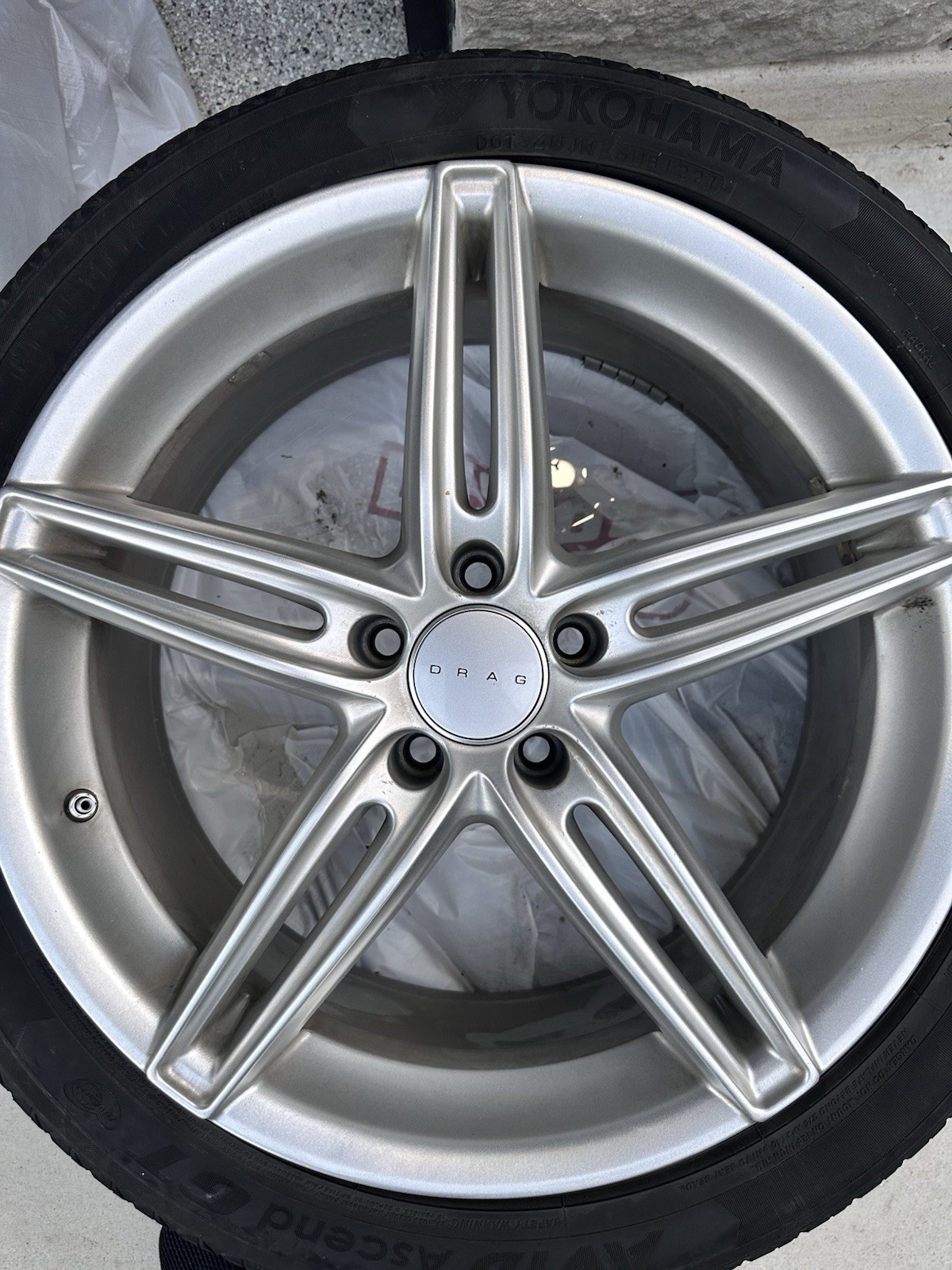Set Of Four Alloy Drag DR-73 19 X8 5-114.30 Rims & Yokohama Tires Equus Genesis