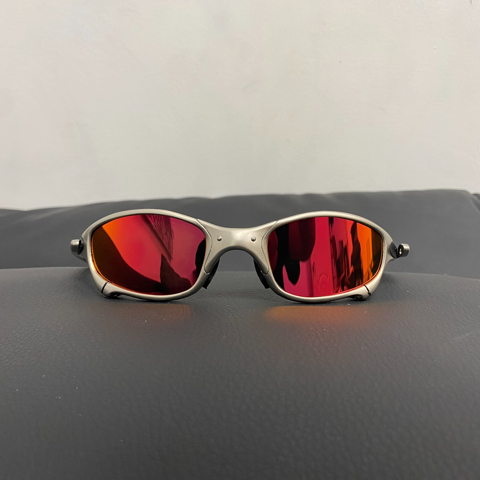 Vintage Y2K  Oakley Juliet 1.0 X-Metal Polarized Ruby Sunglasses Silver Frames