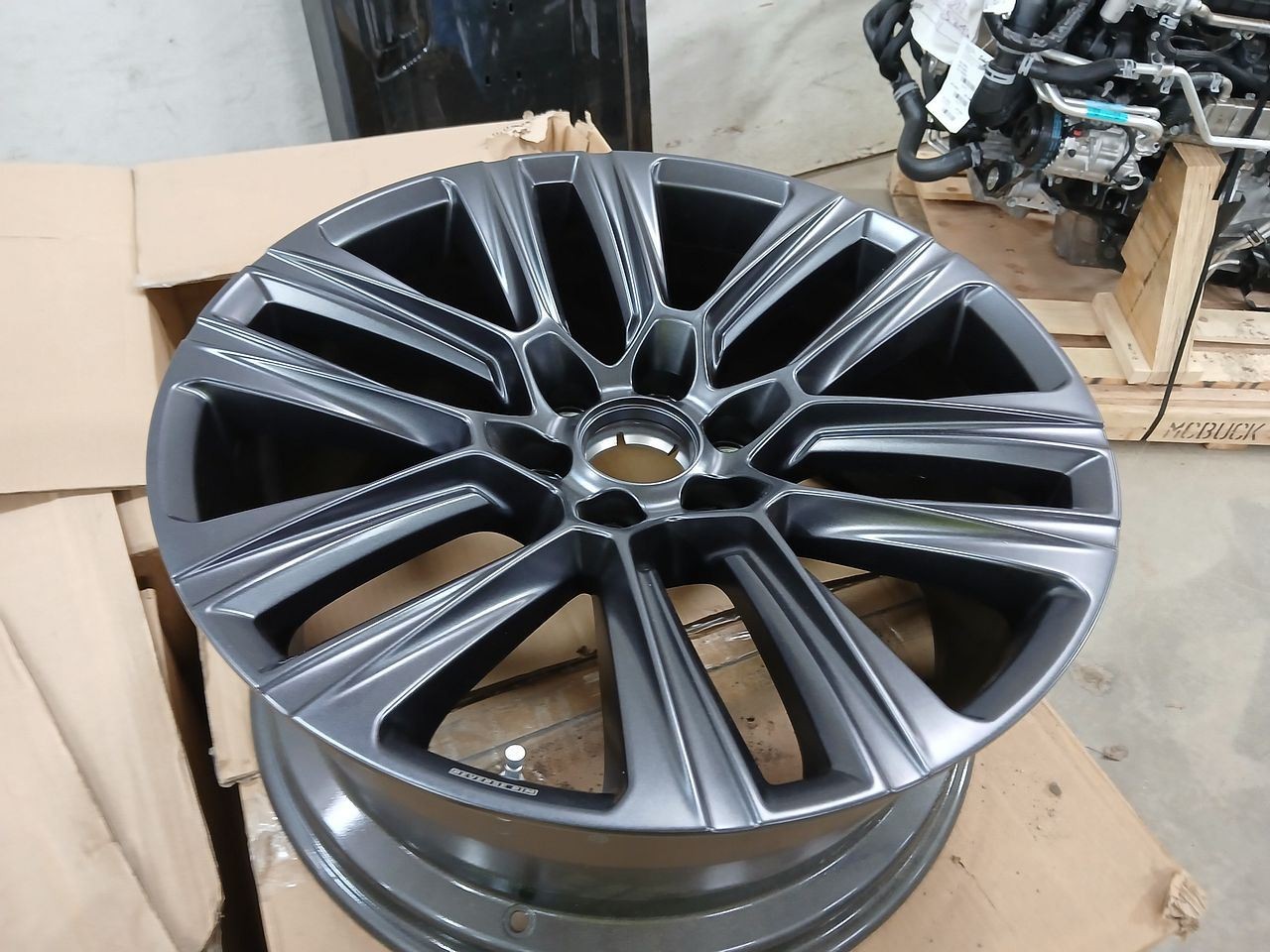 C-Grade Aluminum 22x10 6 Lug Wheel 85158214 For 2026 Cadillac Vistiq 3044130