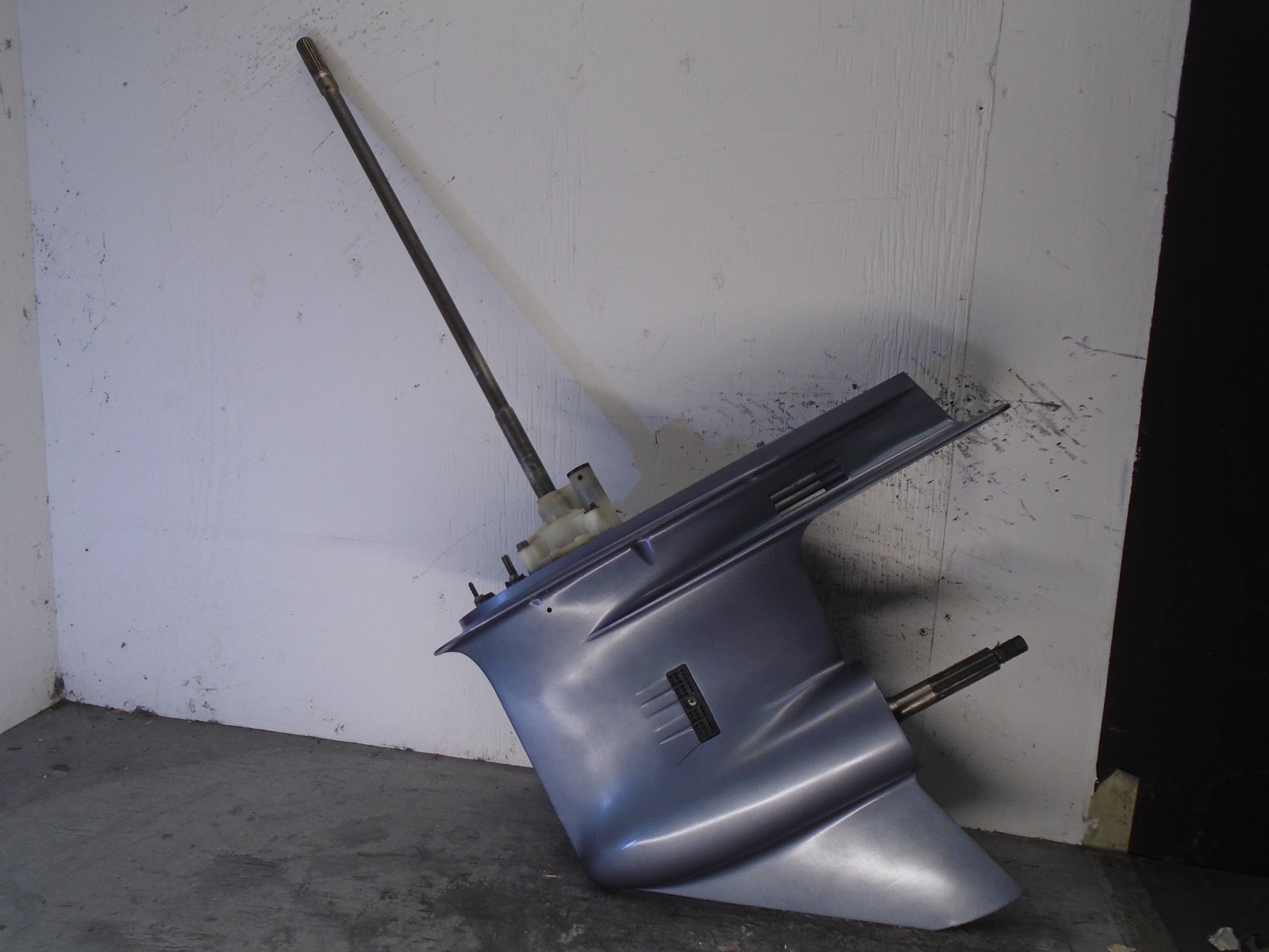 Yamaha 150-200 hp COUNTER ROTATING LEFT HAND Outboard Lower Unit 150hp 200hp