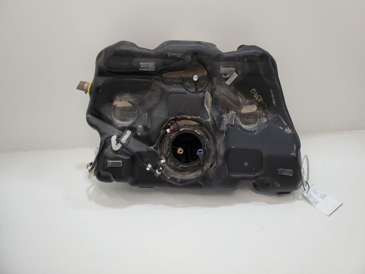 2016-2017 CHEVROLET MALIBU Fuel Tank 13 Gallon 84017667 16-17