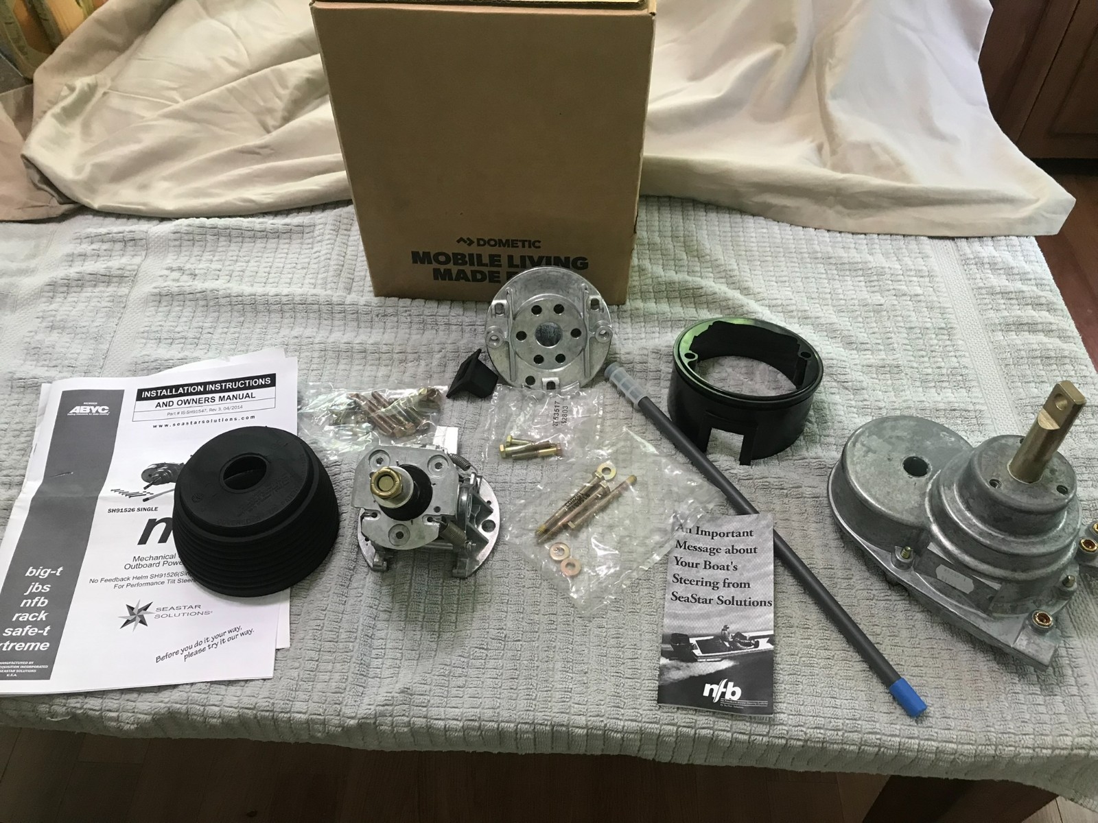 Dometic SHT91526 NFB 4.2 Single Tilt Dash Module Single Helm BRAND NEW