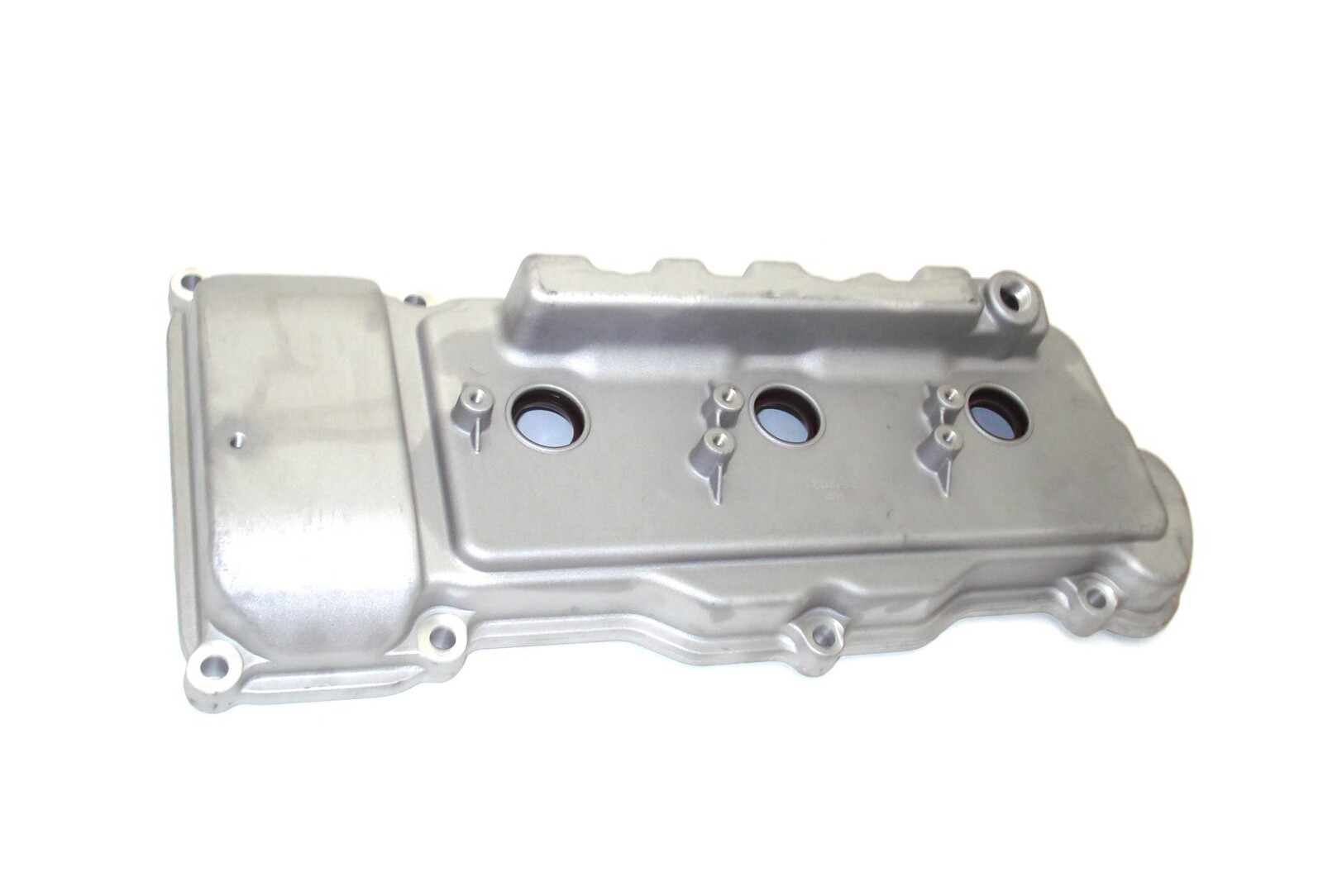 Valve Cover fits 1994-2002 Toyota Camry 95-99 Toyota Avalon Rear Valve Cover fits 1994-2002 Toyota Camry 95-99 Toyota Avalon Rear