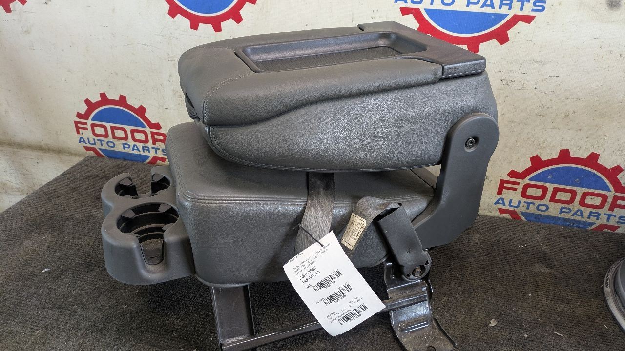 99-06 CHEVY SILVERADO GREY Leather CENTER FOLDING JUMP SEAT CONSOLE