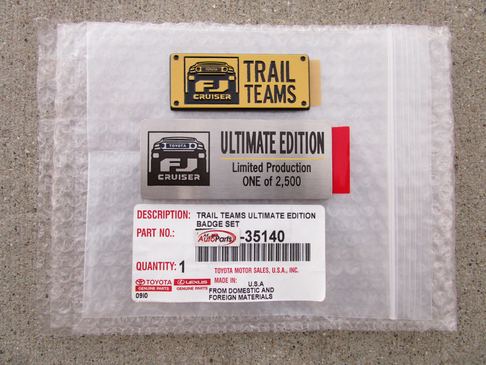 FITS: 10 - 14 TOYOTA FJ CRUISER TRAIL TEAMS ULTIMATE EDITION BADGE SET OEM NEW
