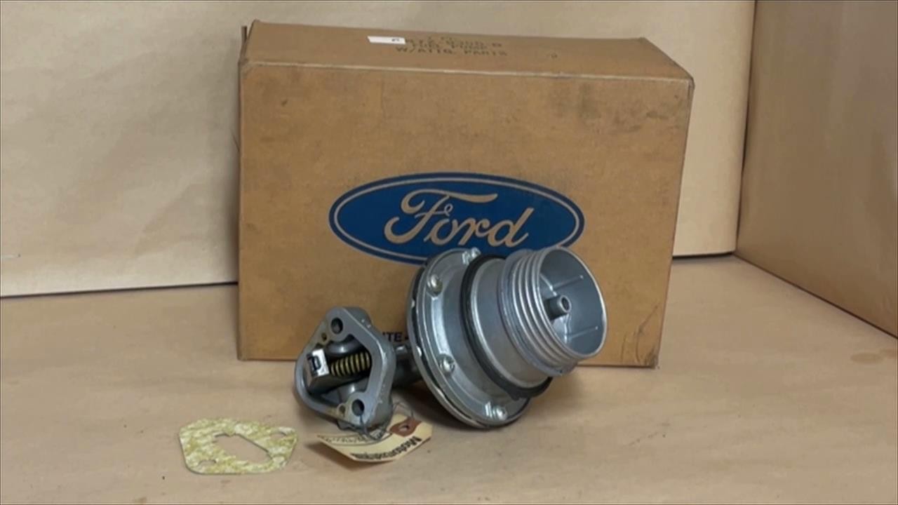 NOS OEM 1964 FORD F100 F250 262CI FUEL PUMP