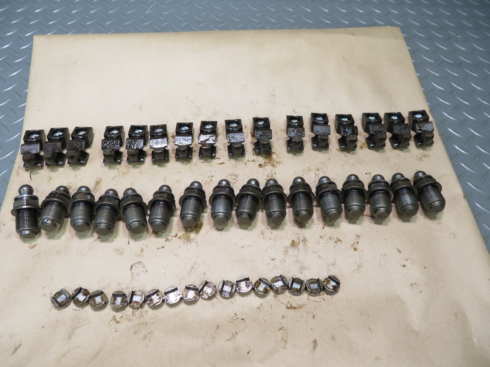 81-85 MERCEDES R107 380SL 48pcs ENGINE VALVE ROCKER ARM & ARM BALL STUD SET OEM