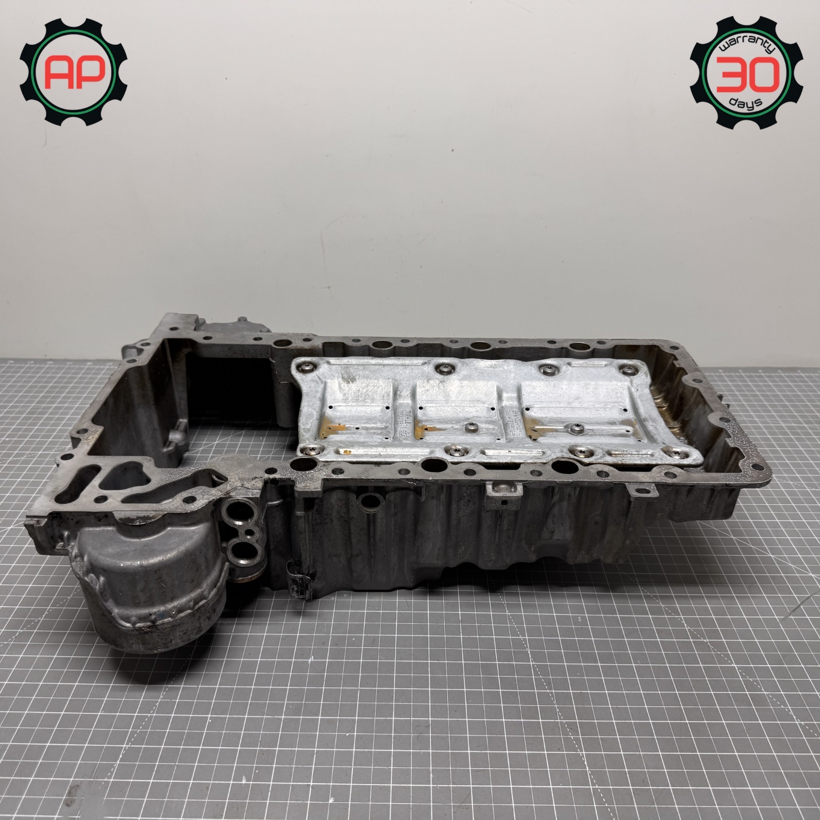 09-18 BMW 550 750 X5 X6 4.4L N63 S63 AWD UPPER ENGINE OIL PAN OEM 09-18 BMW 550 750 X5 X6 4.4L N63 S63 AWD UPPER ENGINE OIL PAN OEM