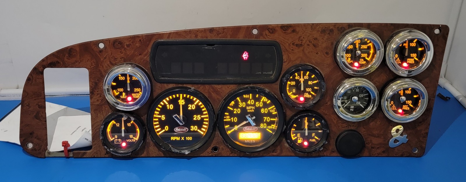 2003 PETERBILT 387 USED INSTRUMENT CLUSTER P#50561AA