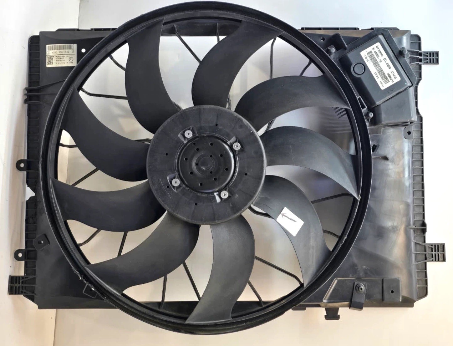 Mercedes R231 SL550 E63 2012-2020 Engine Cooling Fan 2129061002 OEM