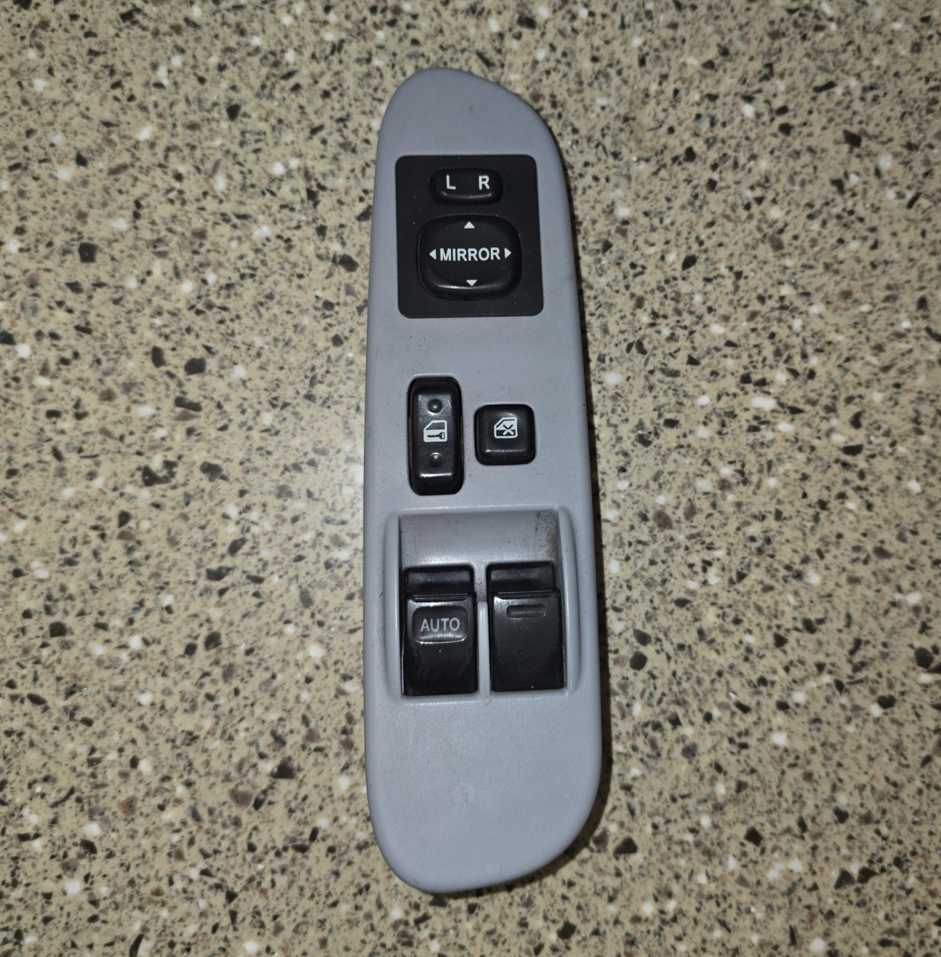 2000-06 TOYOTA TUNDRA MASTER POWER WINDOW SWITCH OEM. Genuine 2000-06 TOYOTA TUNDRA MASTER POWER WINDOW SWITCH OEM. Genuine