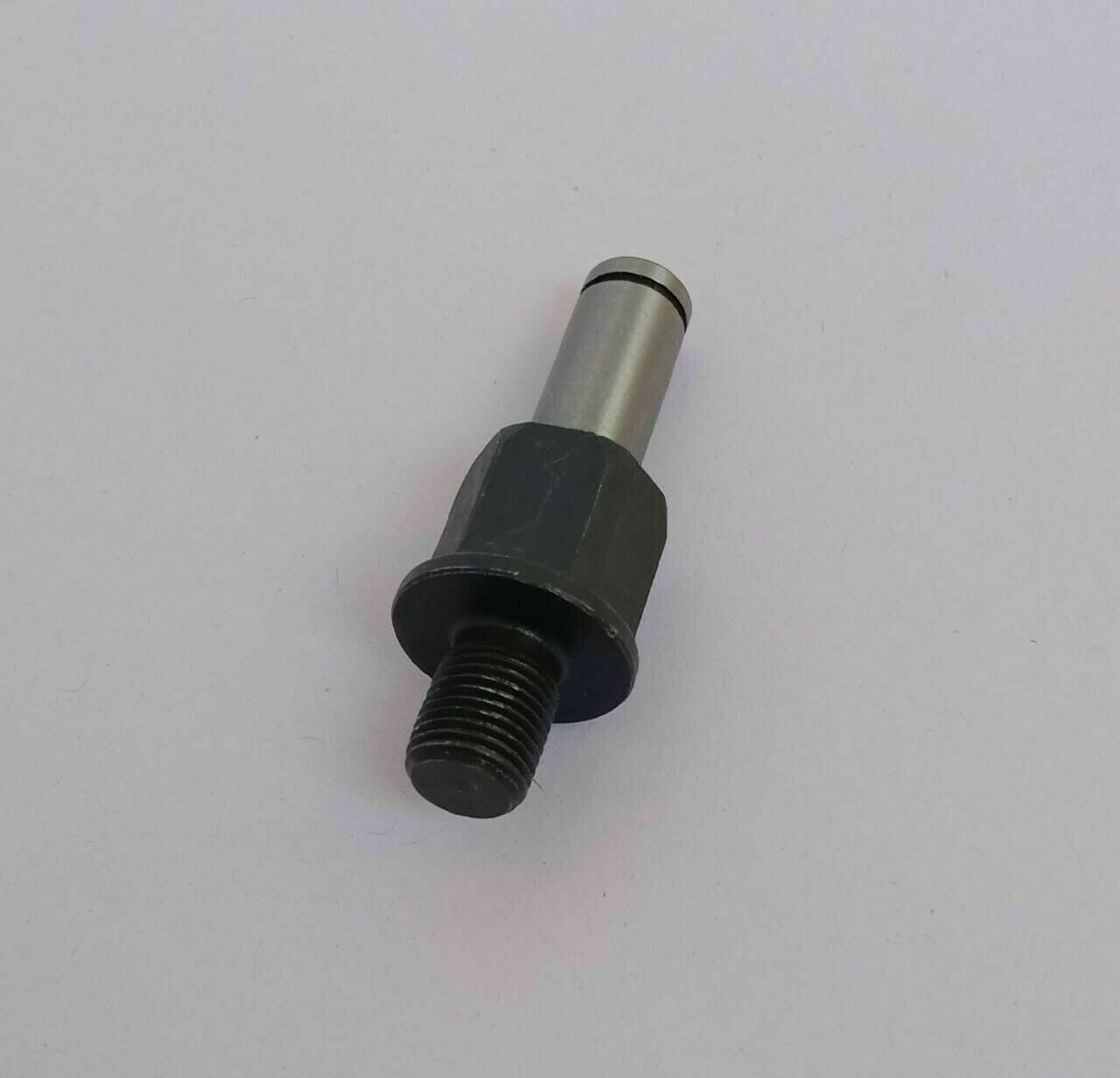 Bolt Shoulder Guide 0310EAM00390N For Mahindra Scorpio TUV Xylo