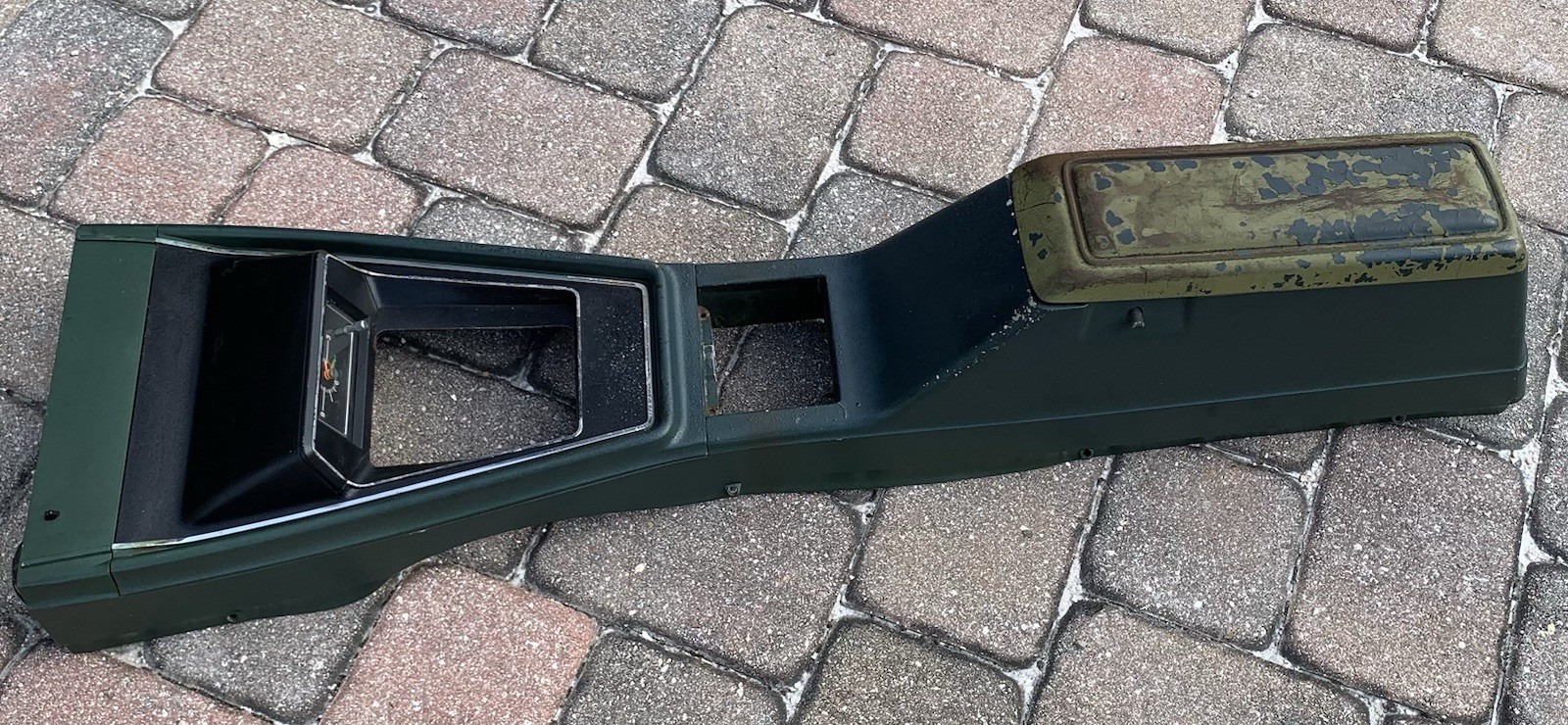 1971-1973 FORD MUSTANG AND COUGAR CENTER CONSOLE OEM 1971-1973 FORD MUSTANG AND COUGAR CENTER CONSOLE OEM
