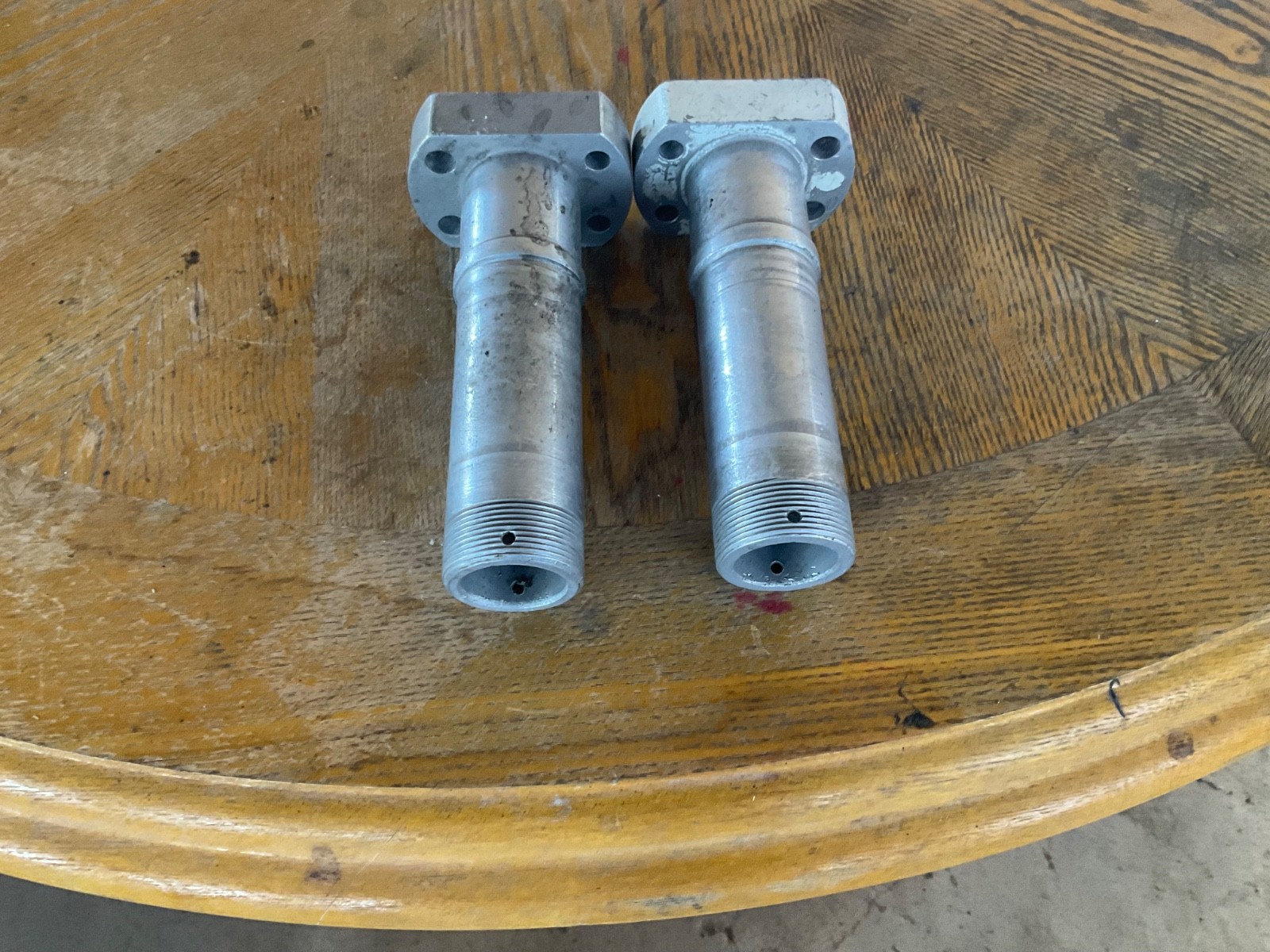 Aircraft Aluminum Hollow Axle for Cessna 150,172,182 and some 210 selling as set Aircraft Aluminum Hollow Axle for Cessna 150,172,182 and some 210 selling as set