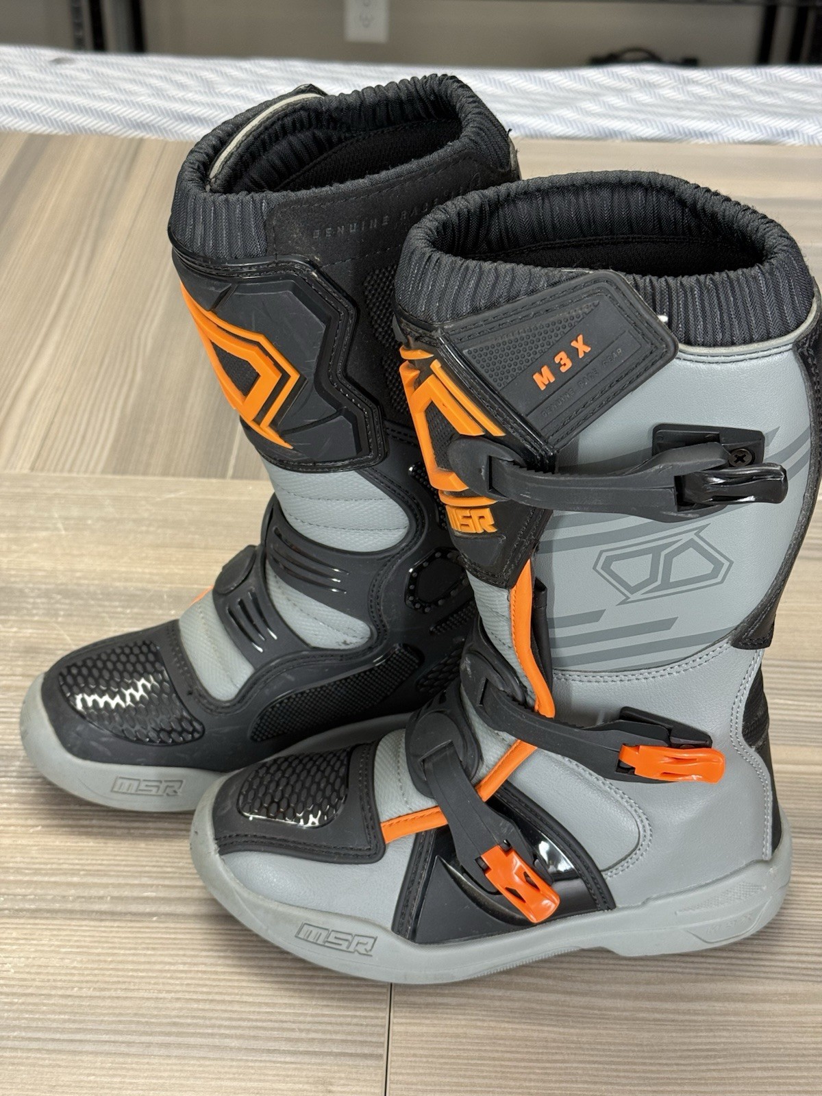 MSR Youth M3X Motocross / Dirt Bike Boots Size 4, Black & Orange MSR Youth M3X Motocross / Dirt Bike Boots Size 4, Black & Orange