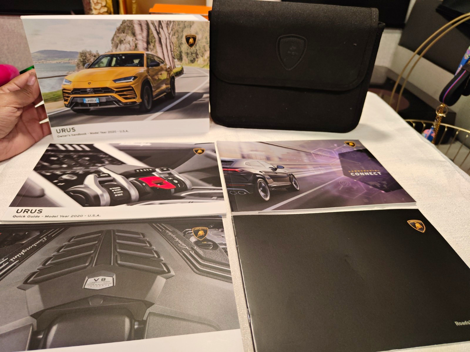 2020 Lamborghini Urus Owner's Manual Handbook Book Set w/ Case OEM
