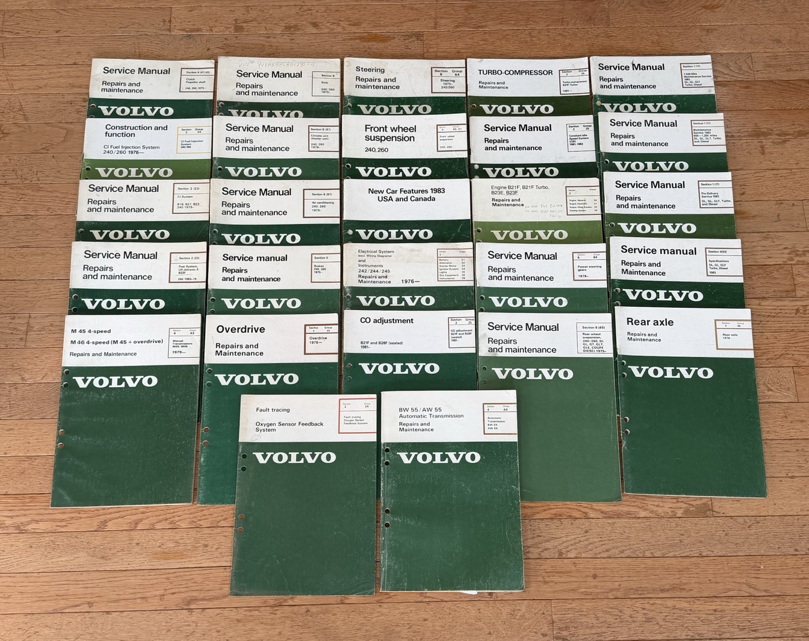 LOT of 27 BOOKS OEM 1975-1980s Volvo 240 260 Service Repair Manuals Maintenance LOT of 27 BOOKS OEM 1975-1980s Volvo 240 260 Service Repair Manuals Maintenance