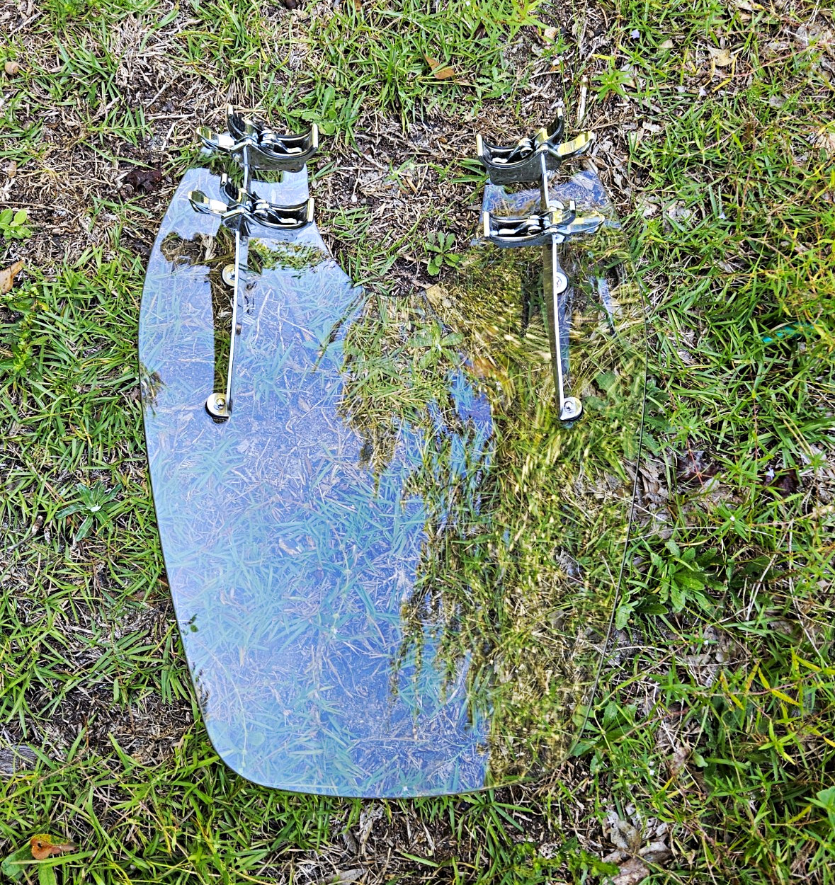 Genuine Harley-Davidson Quick Release Windshield w/ Mounting Clamps Clear OEM