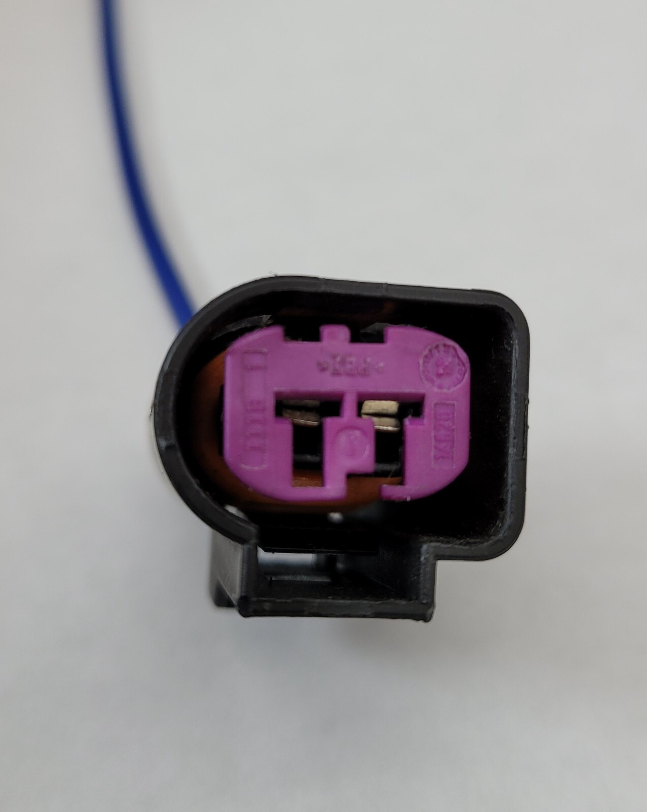 ALTERNATOR PIGTAIL HARNESS PLUG CONNECTOR FOR 2016-2018 JAGUAR XF, V6-3.0L.