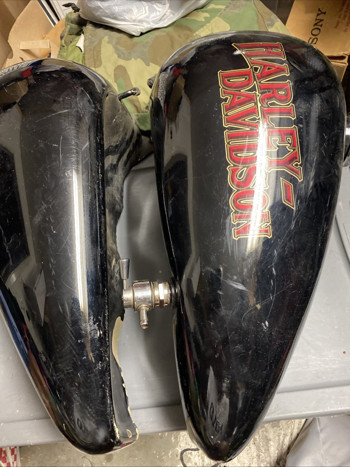 Vtg Harley Davidson OEM Dual Tank Lot of 2 Untested Part No 94/08 With Cap Knob