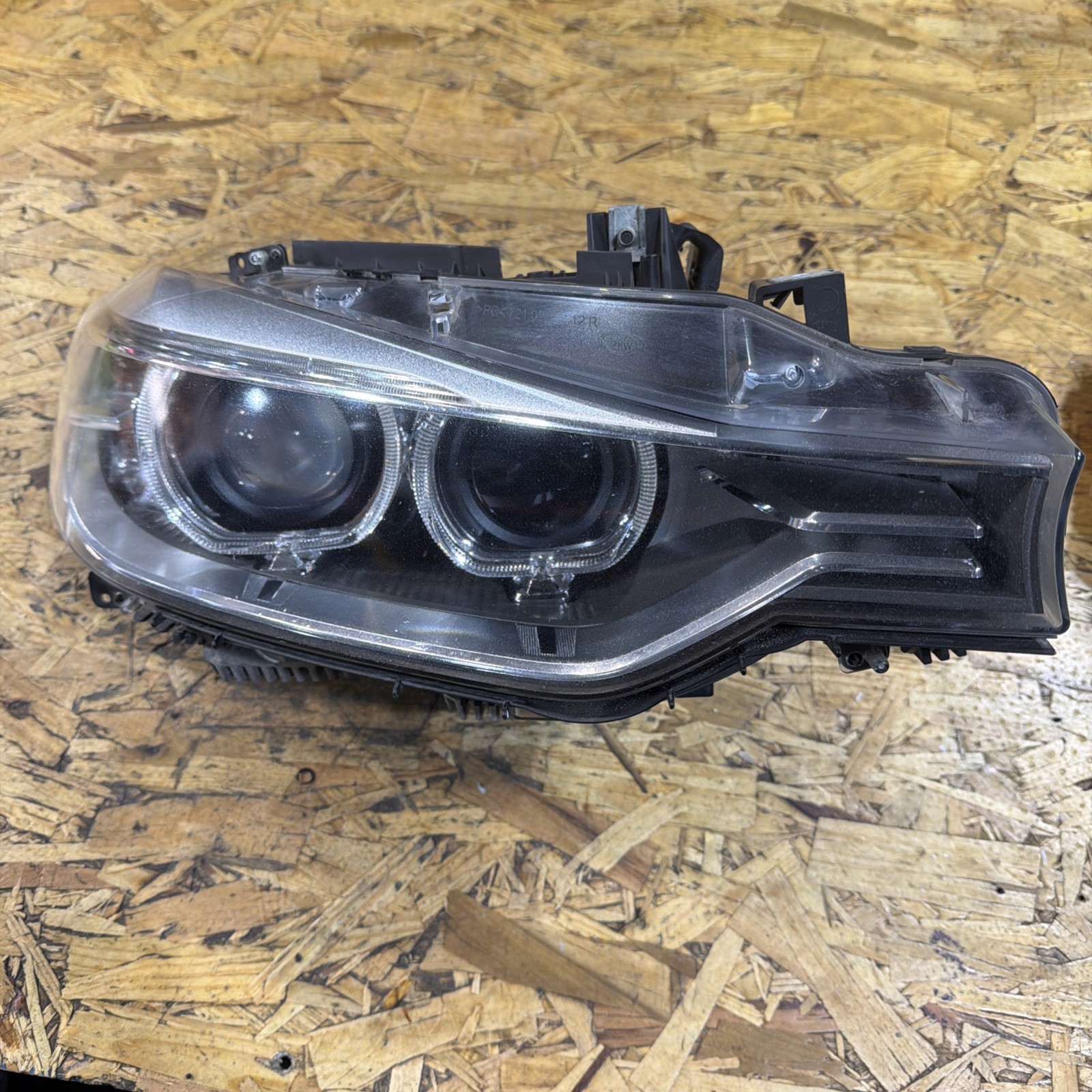 2012-2016 Bmw 3 Series F30 328i 335i Sedan Right Passenger Headlight Xenon OEM