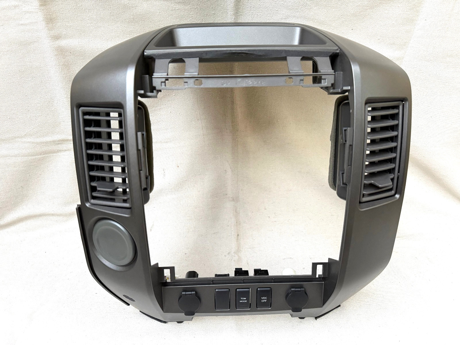 2004-2007 Nissan Armada Titan Center Dash Radio Climate Air Vent Bezel Gray OEM 2004-2007 Nissan Armada Titan Center Dash Radio Climate Air Vent Bezel Gray OEM