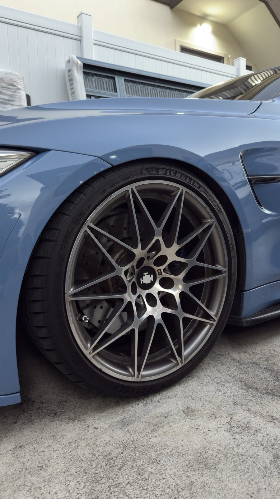 BMW F8X Floating Center caps