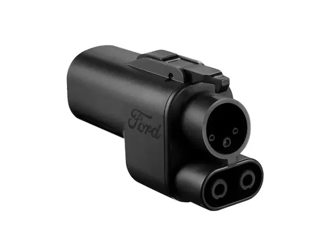 Genuine Ford Fast Charging Adapter (Nacs) VRK9Z-10E826-A