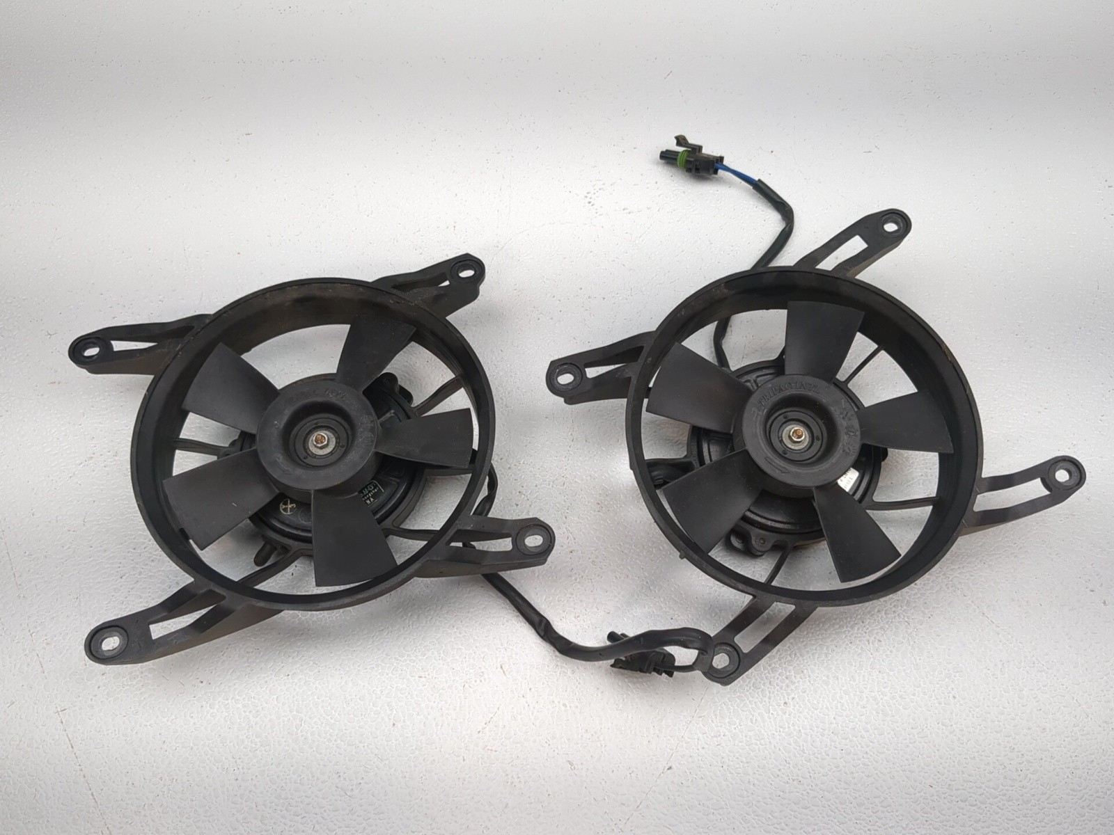 16-26 Can-Am Spyder F3-T SE6 Front Left Right Radiator Cooling Fan Set 709200523