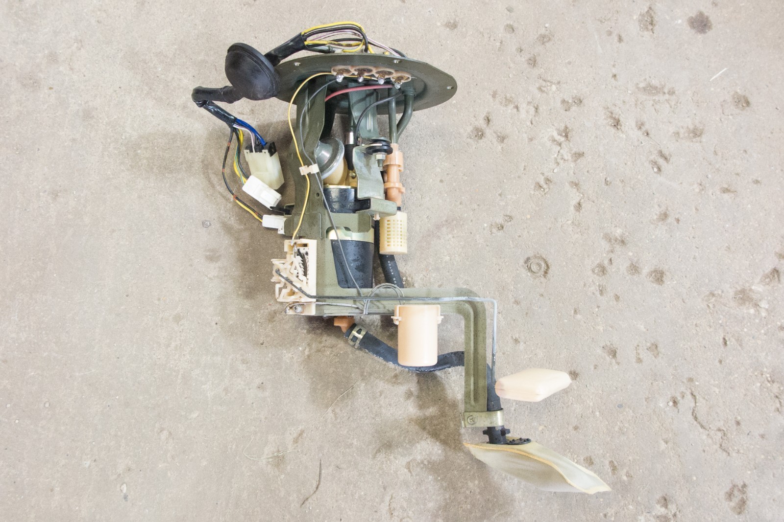 90-96 NISSAN 300ZX NON TURBO FUEL PUMP 2+0 SEATER ASSEMBLY SENDING UNIT OEM 60K 90-96 NISSAN 300ZX NON TURBO FUEL PUMP 2+0 SEATER ASSEMBLY SENDING UNIT OEM 60K