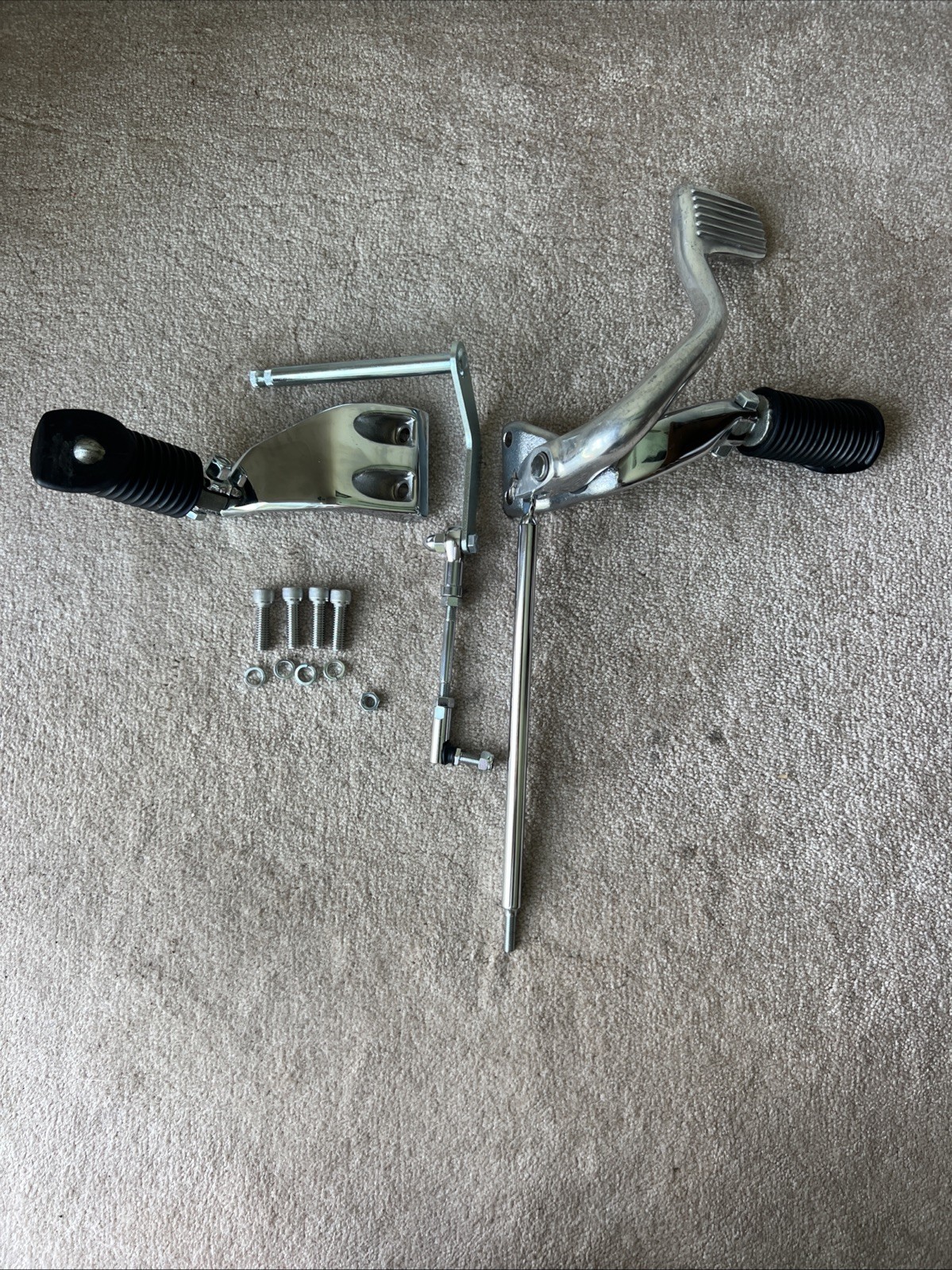 1991 - 2005 HARLEY DAVIDSON DYNA OEM CHROME MID CONTROLS WITH MOUNTING HARDWARE
