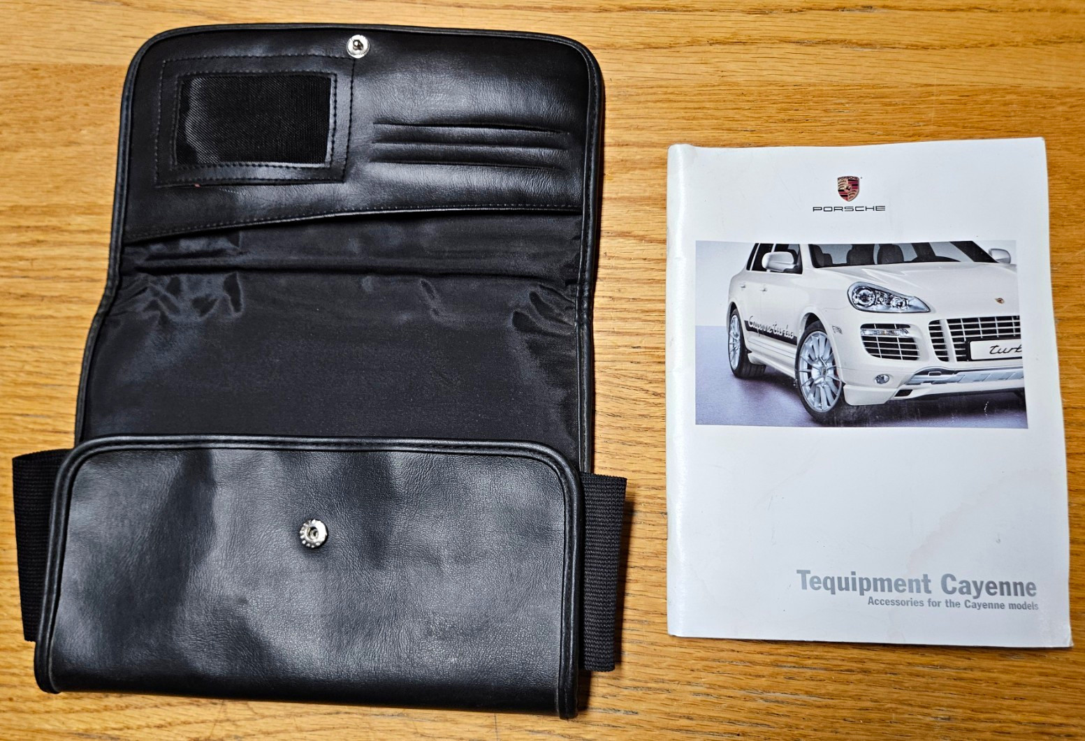 2008 Porsche Cayenne Turbo 957 Folio Manual Holder Case Tequipment Book