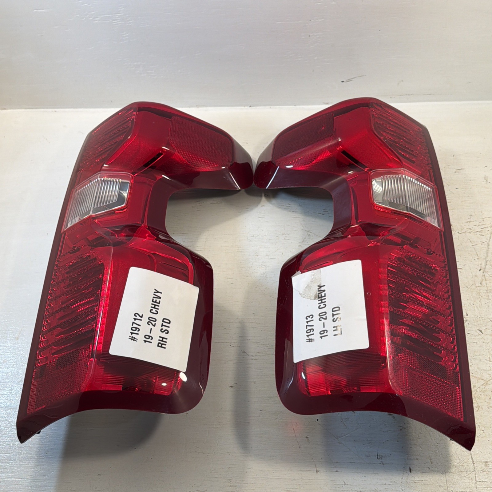 NOS OEM 2019-20 Chevrolet Silverado 2500 / 3500 Tail Light Assembly’s NEW 