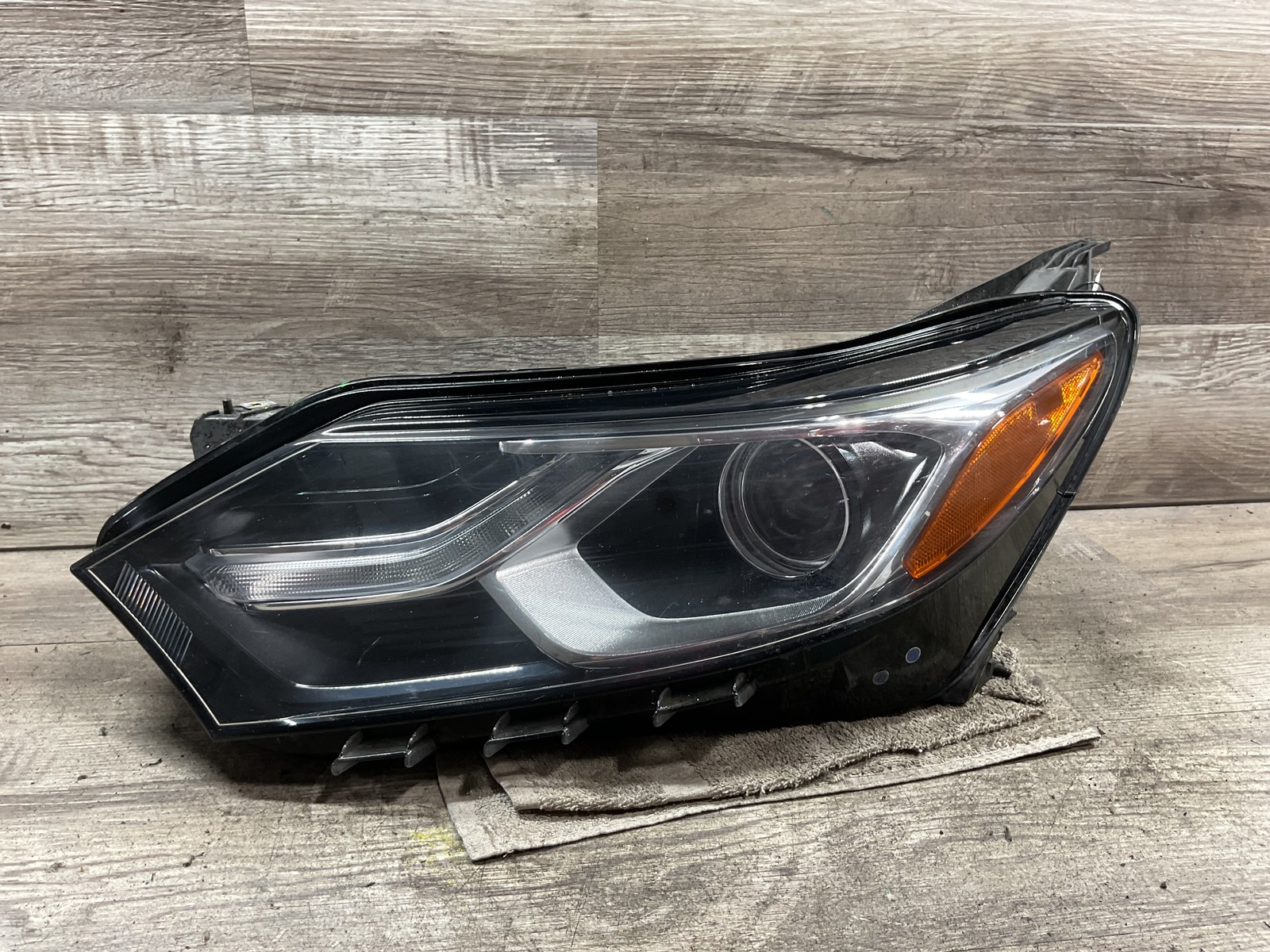 USED - 2018-2021 Chevrolet Equinox L Headlamp Halogen - OEM