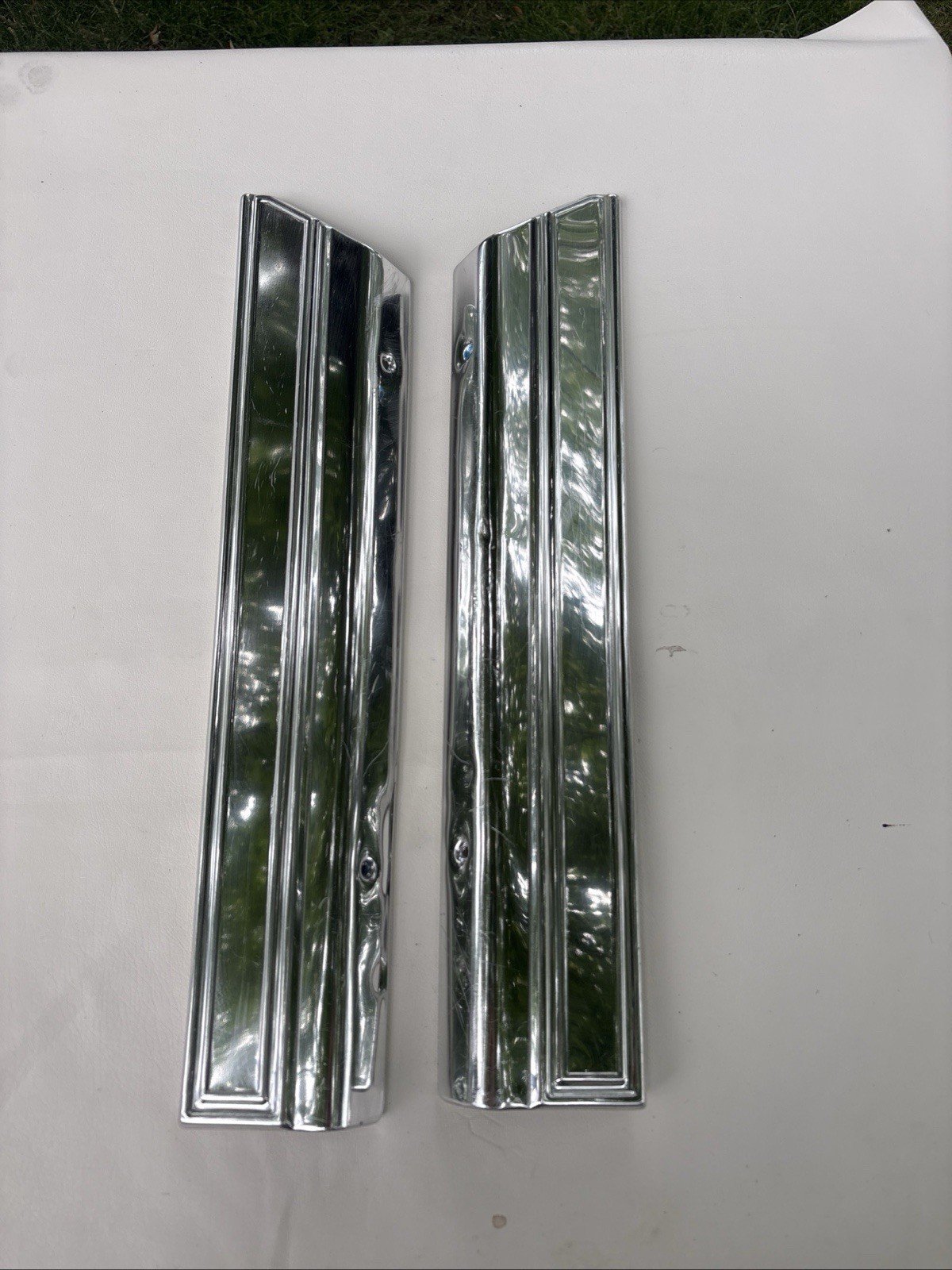 1980-1990 Chevrolet Caprice Pontiac Parisienne Front Seat Moulding/molding/trim 1980-1990 Chevrolet Caprice Pontiac Parisienne Front Seat Moulding/molding/trim