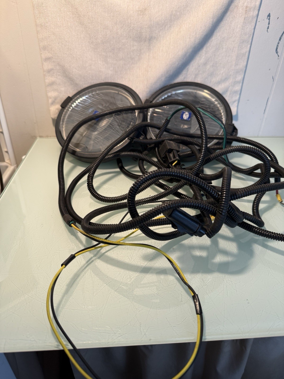 Pair Of Vintage Black HELLA RALLYE 1000 Driving Lights And Wiring Harness NICE