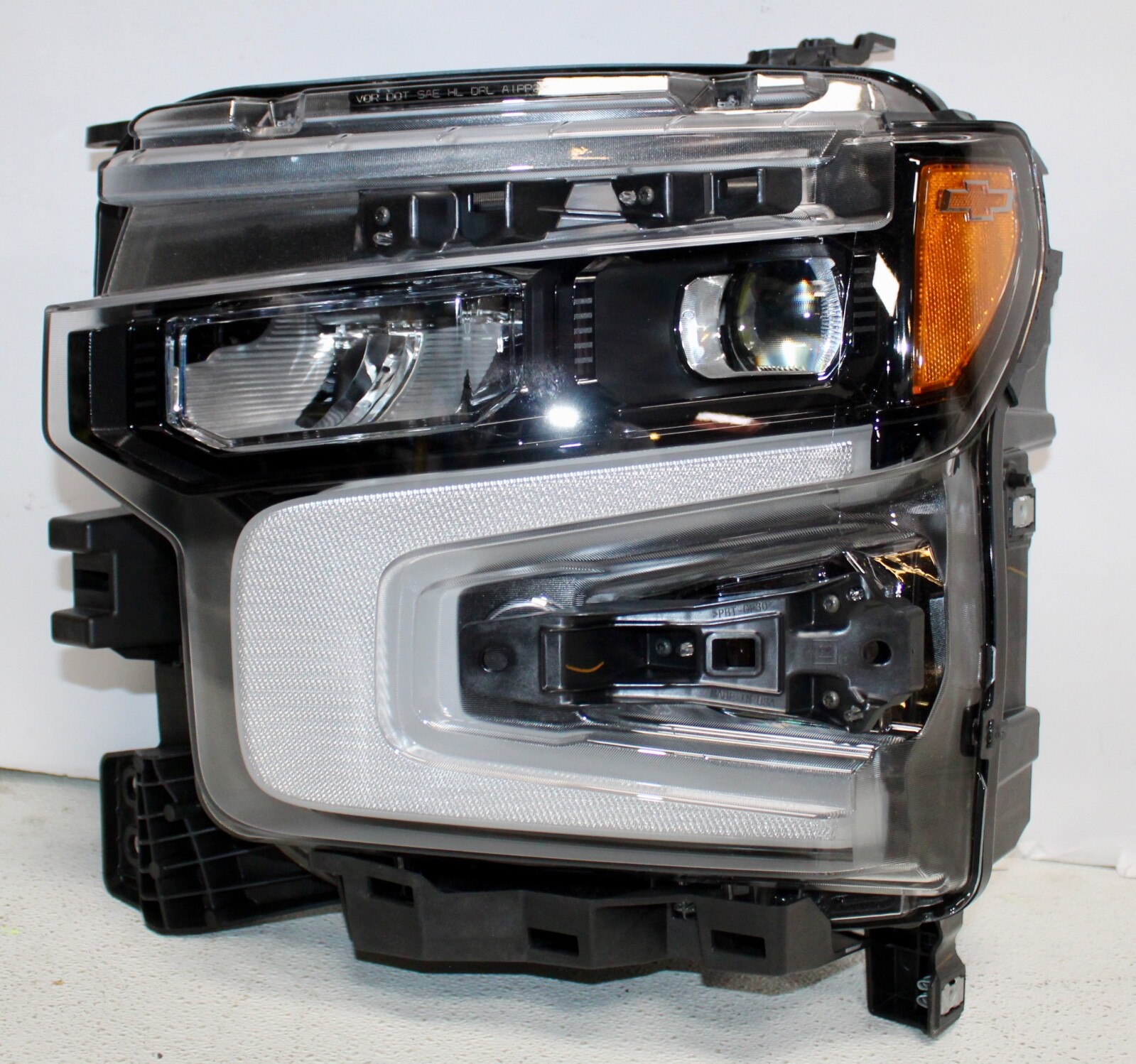 OEM LEFT DRIVER SIDE LED HEADLAMP FOR 2022-23 CHEVY SILVERADO 1500 ZR2 85594431